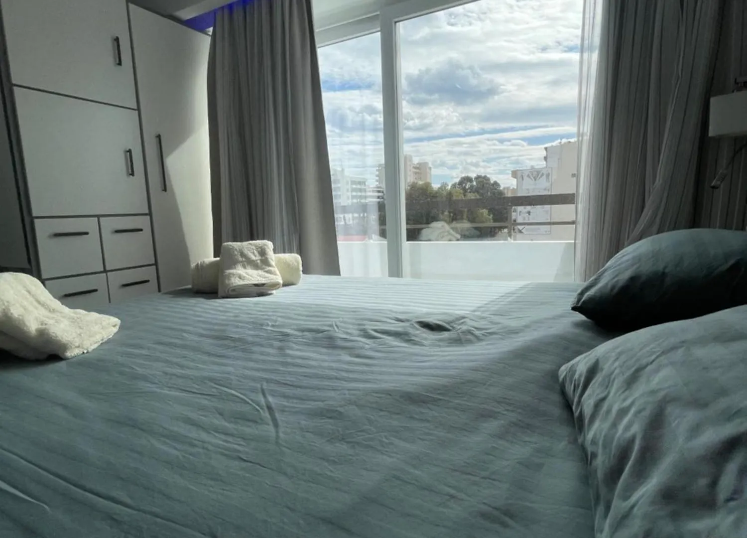 Nautica Luxe Apartments Larnaca