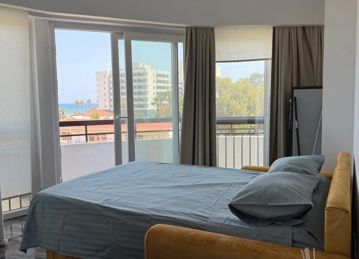 Nautica Luxe Apartments Larnaca